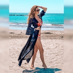 Model Victoria | dlouhý krajkový černý plážový přehoz přes plavky | Beach Swan