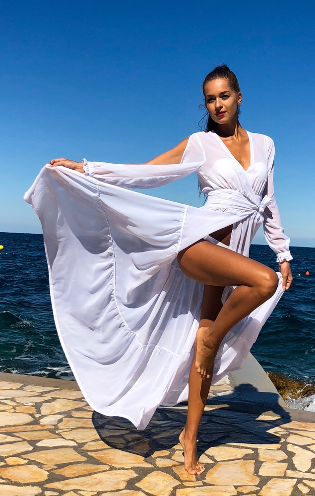 Model Queen - Bílá | dlouhé bílé letní plážové šaty na plavky | Beach Swan