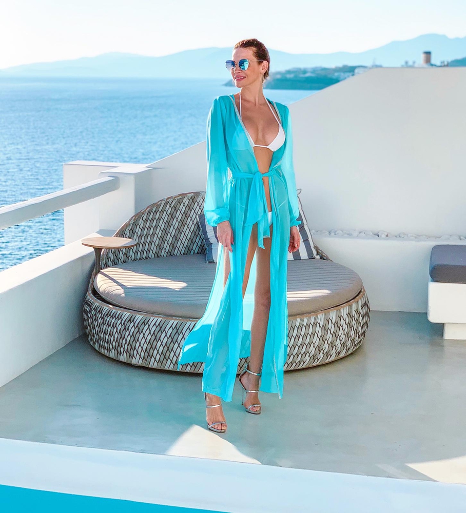 Model Naomi - tyrkysová | dlouhé tyrkysové letní plážové šaty s kapucí na plavky| Beach Swan